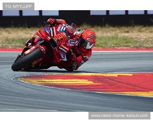 MotoGP战况惨烈,多车连环事故引红旗暂停 MotoGP战况惨烈,多车连环事故引红旗暂停