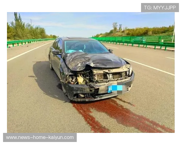 赛车维修失误导致轮胎飞出，险些造成事故