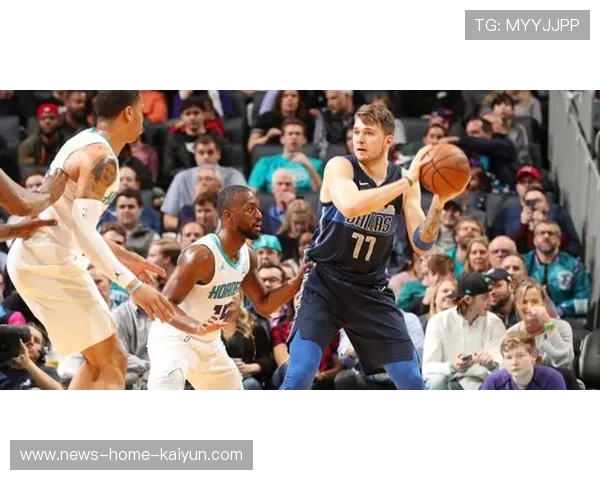 东契奇三分再度命中，独行侠稳定全场节奏